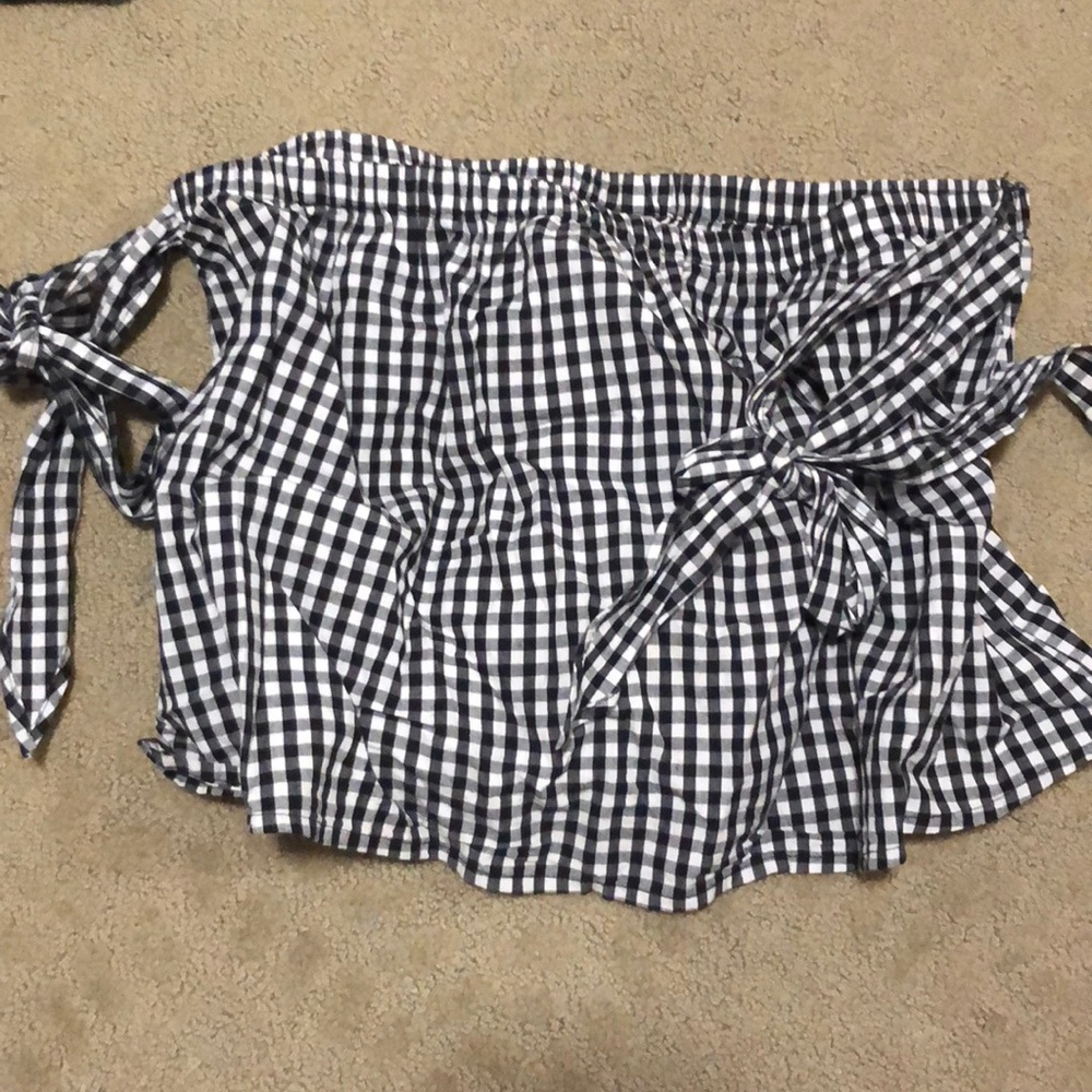 Gingham Top with Arm Ties